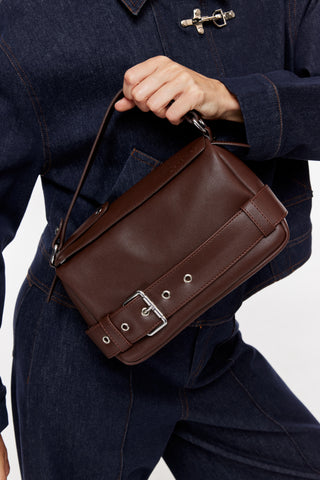 Kemer Detaylı Çapraz Askılı Çanta | Lioara - Kahverengi