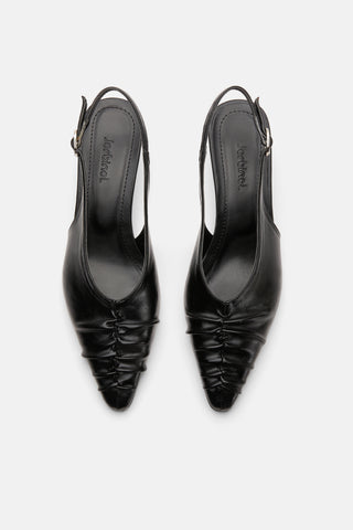 Siyah sivri burun slingback kitten topuklu kadın ayakkabısı,